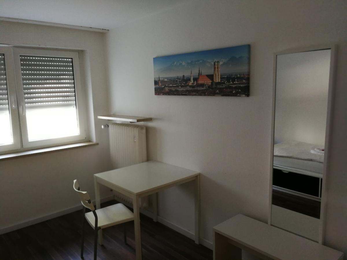 Boardinghouse Munchen-Laim Hotel Екстериор снимка
