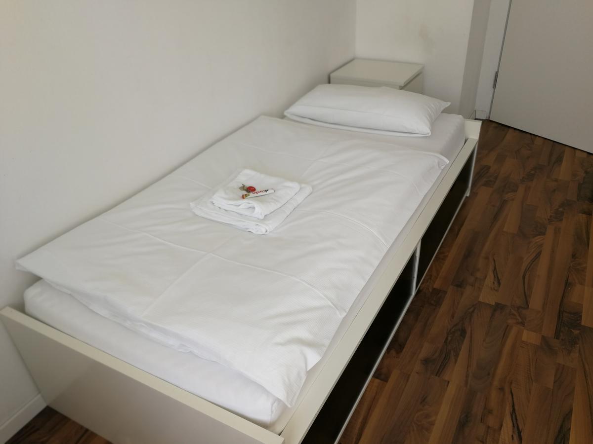 Boardinghouse Munchen-Laim Hotel Екстериор снимка