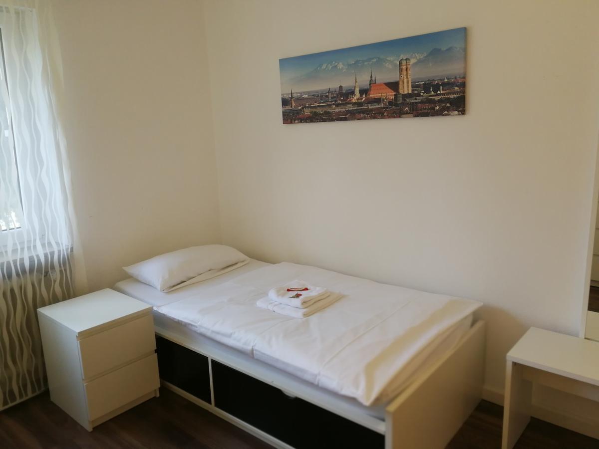 Boardinghouse Munchen-Laim Hotel Екстериор снимка